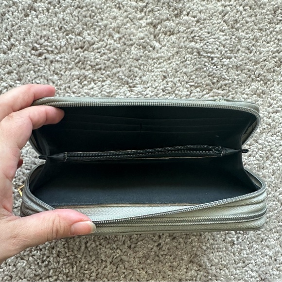 Gray Wallet - Picture 3 of 8